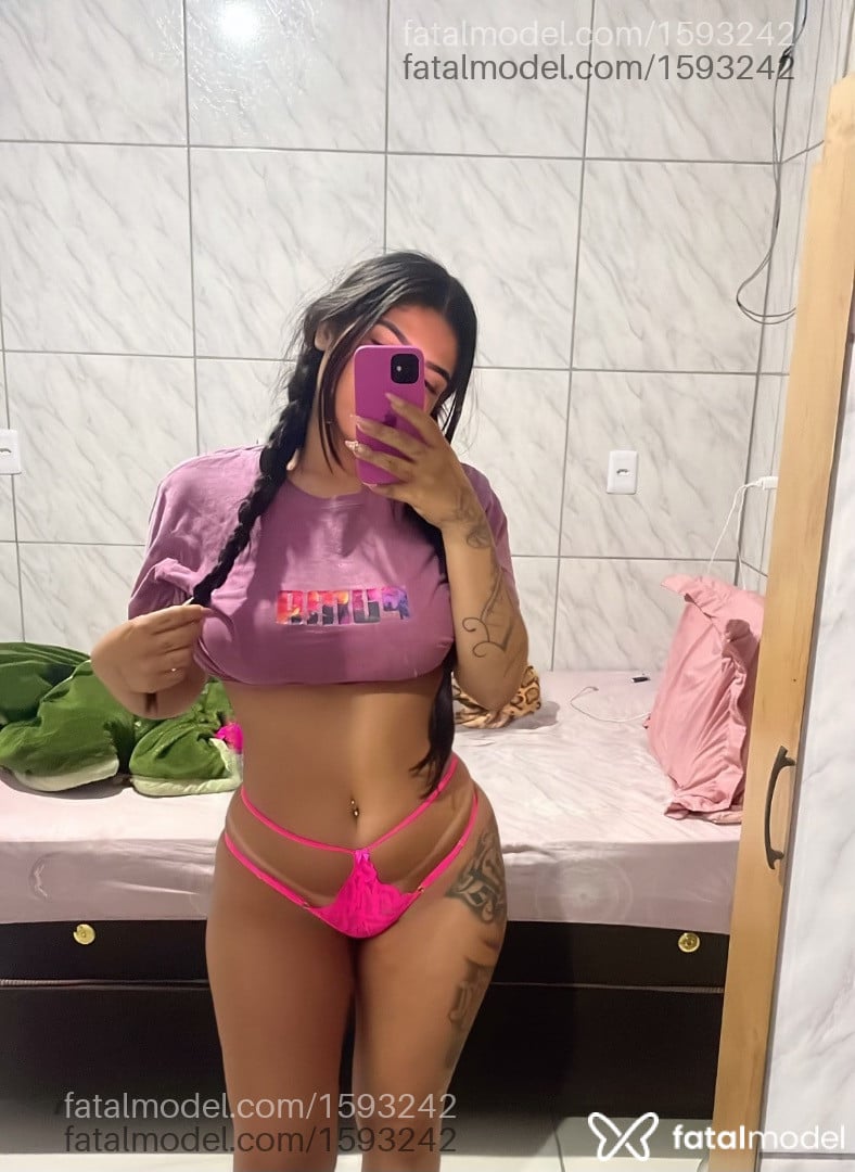 Acompanhante mulher morena (o) de olhos pretos - Rafaella