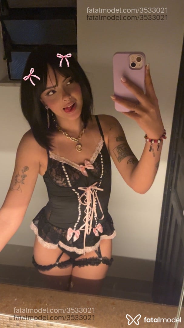 Acompanhante mulher com cabelo castanho de olhos castanhos - Milla