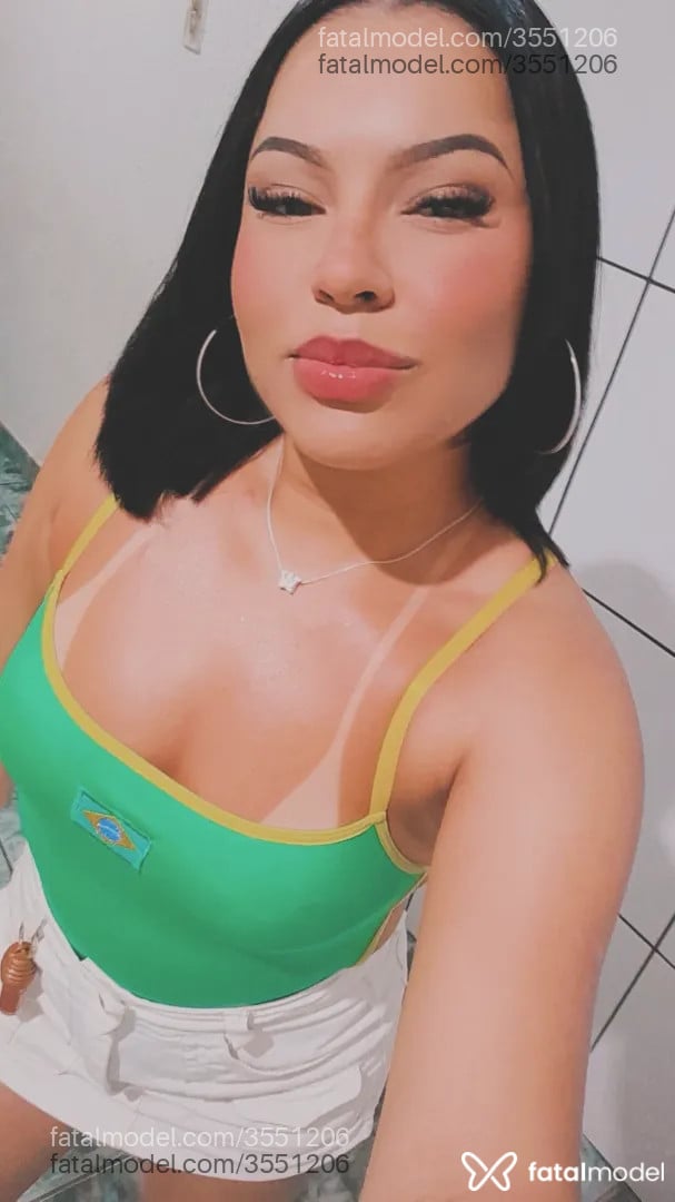 Acompanhante mulher morena (o) de olhos castanhos - Fernanda Amorin Acompanhante mulher morena (o) de olhos castanhos - Fernanda Amorin