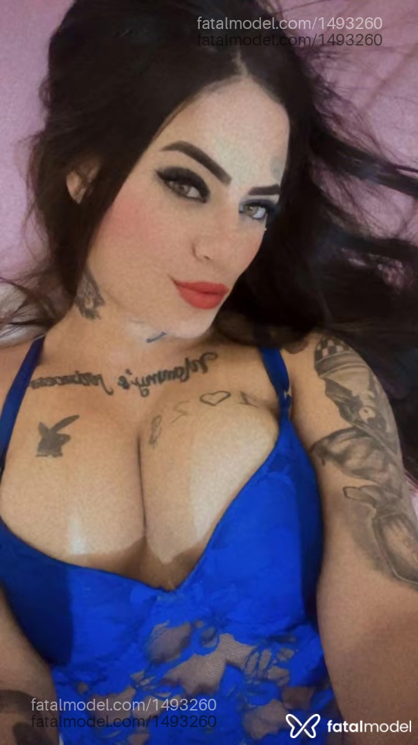 Acompanhante mulher com cabelo castanho de olhos verdes - Joyce Mancinne