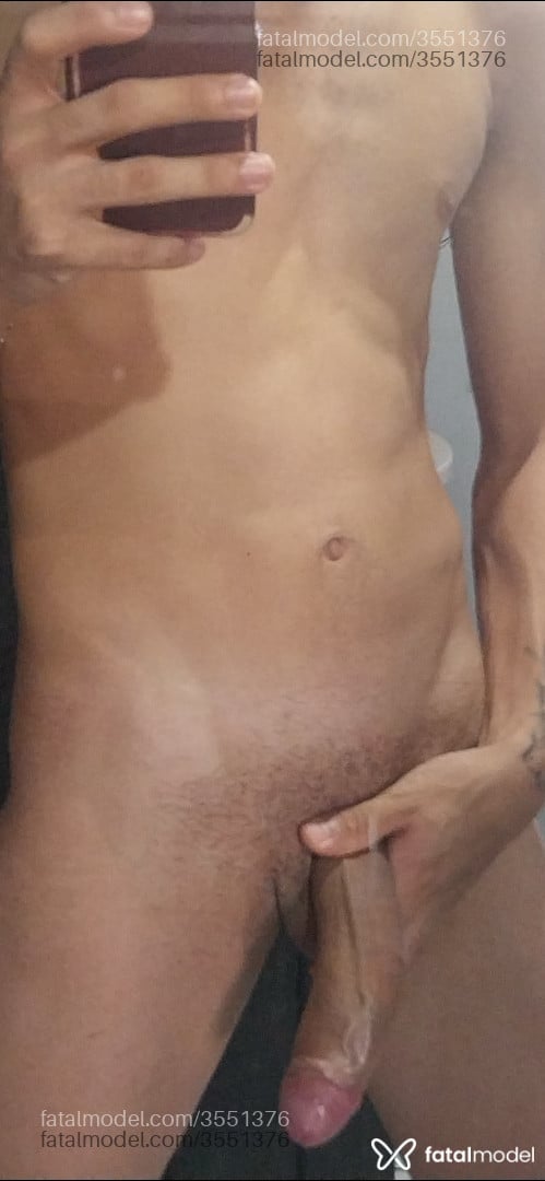 Acompanhante homem morena (o) de olhos pretos - Deiive Acompanhante homem morena (o) de olhos pretos - Deiive