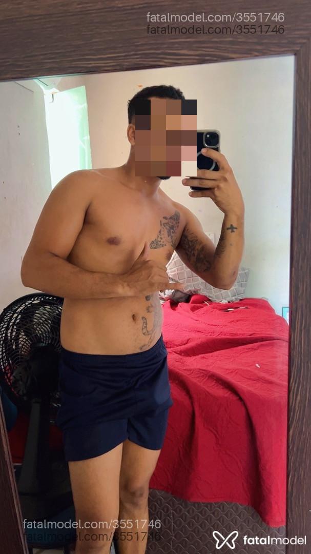 Acompanhante homem morena (o) de olhos pretos - Felipe