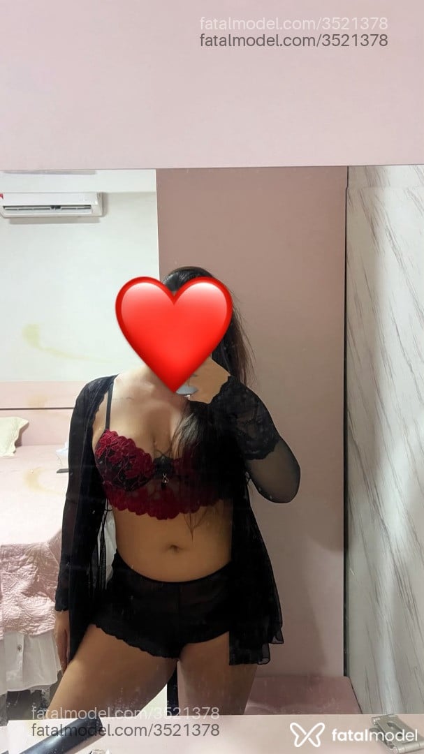 Acompanhante mulher morena (o) de olhos castanhos - Monique