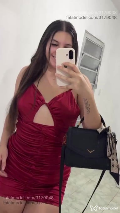 Acompanhante mulher morena (o) de olhos mel - Aline Smith Acompanhante mulher morena (o) de olhos mel - Aline Smith