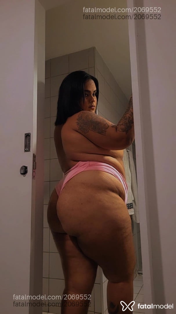 Acompanhante mulher trans morena (o) de olhos castanhos - Julia Brandão