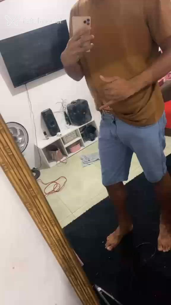 Acompanhante homem com cabelo colorido de olhos castanhos - Pedro Henrique
