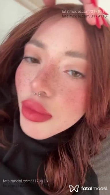 Acompanhante mulher ruiva (o) de olhos mel em Rio de Janeiro - Jade Pinheiro