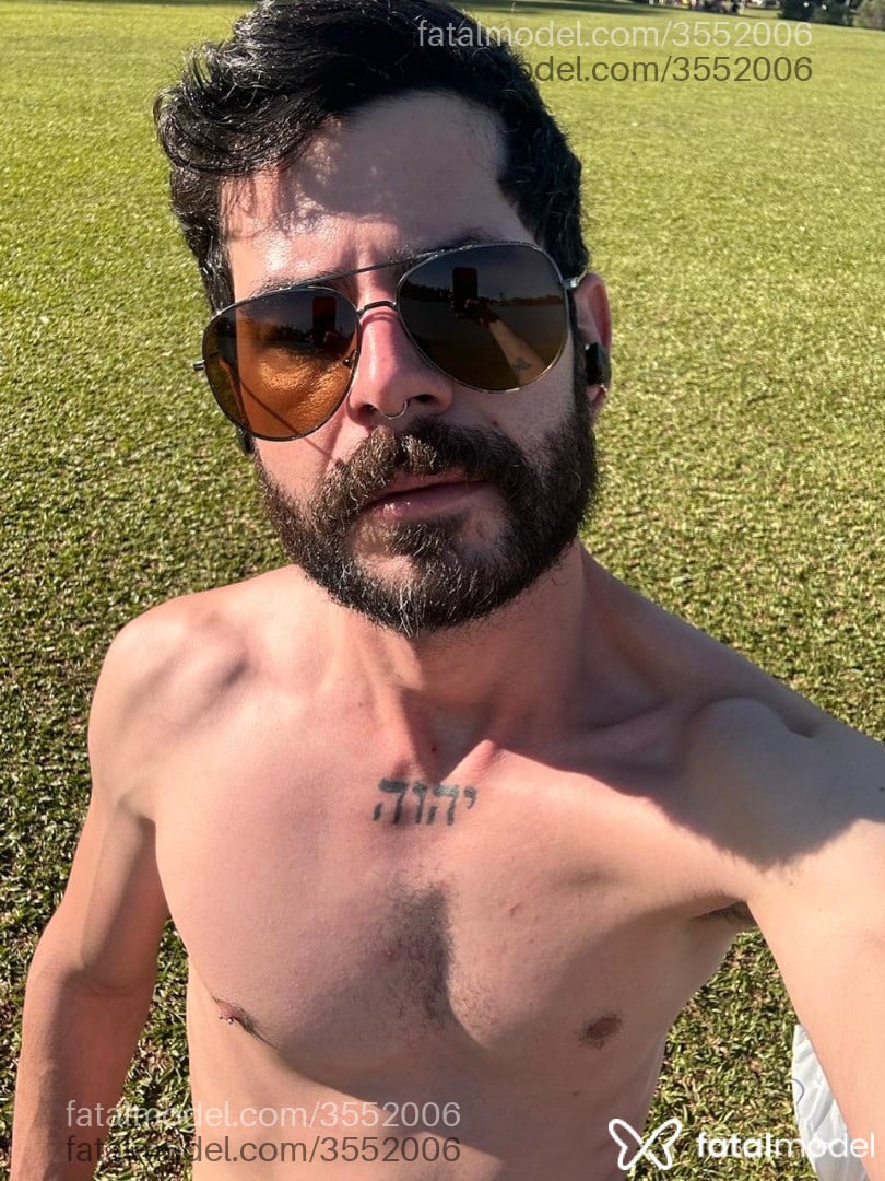Acompanhante homem morena (o) de olhos castanhos - Giuseppe
