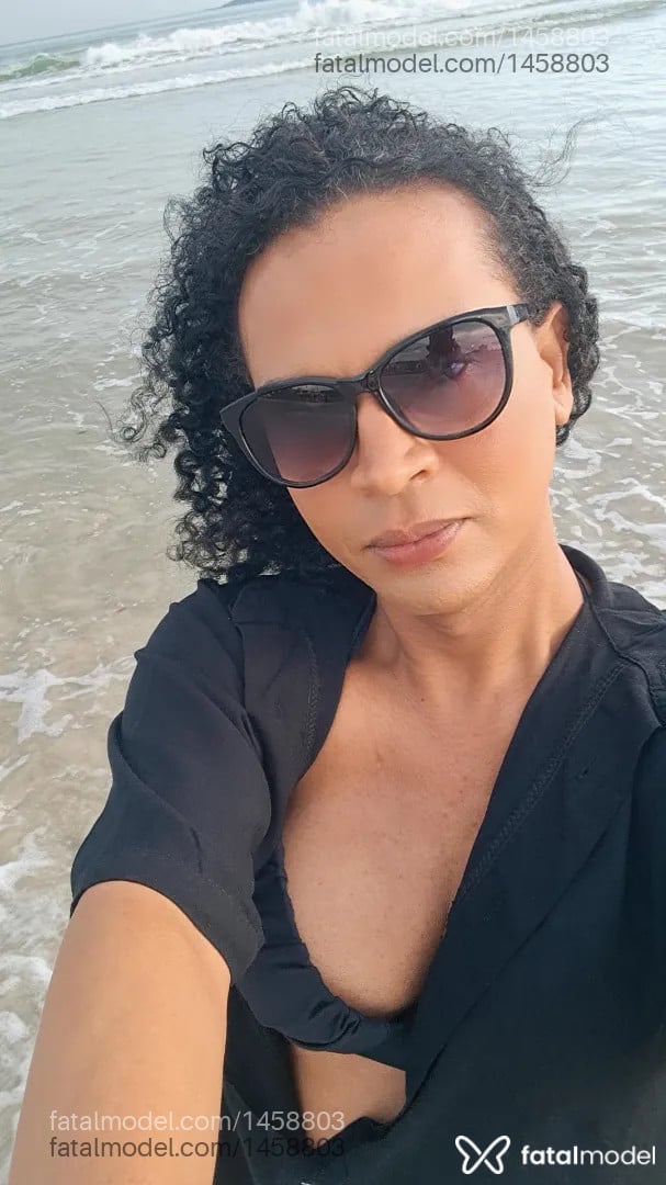Acompanhante mulher trans morena (o) de olhos pretos - Stephany Leite Acompanhante mulher trans morena (o) de olhos pretos - Stephany Leite