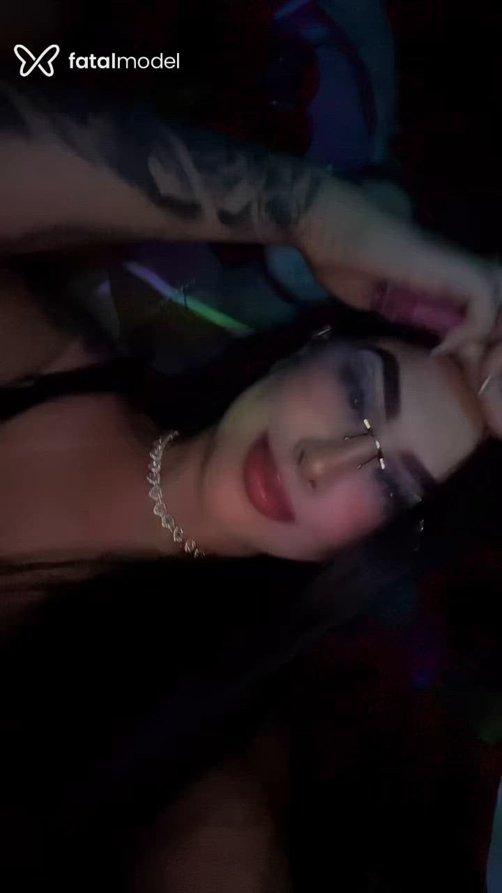 Acompanhante mulher morena (o) de olhos castanhos - Brendha