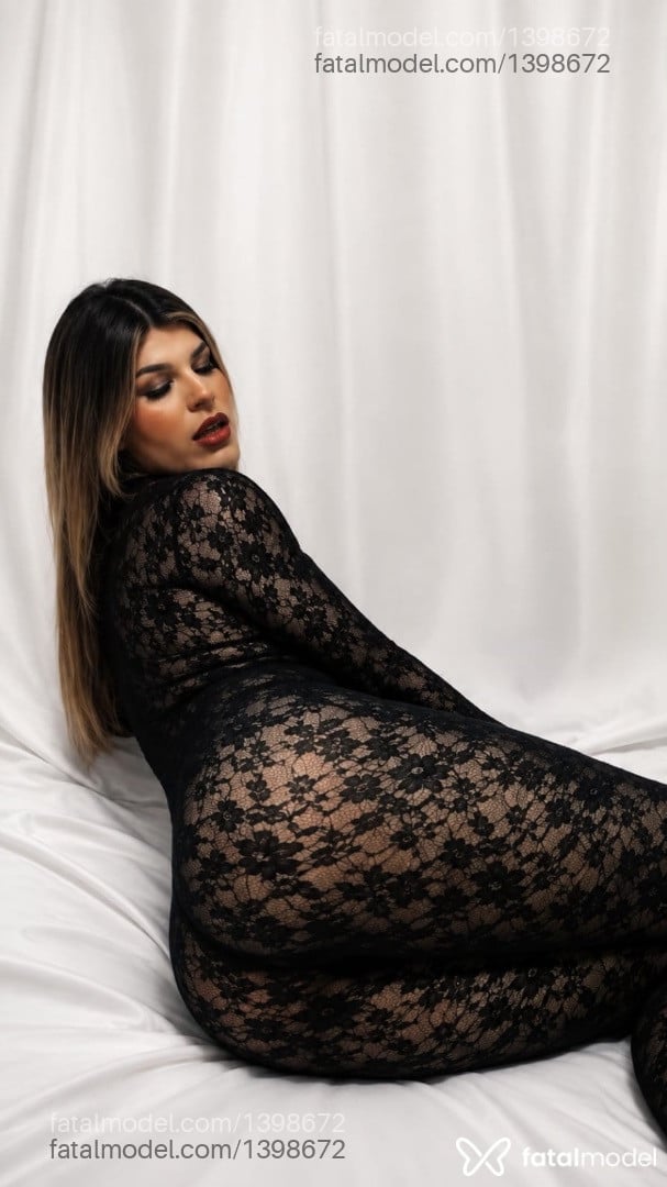 Acompanhante mulher trans ruiva (o) de olhos castanhos - Putinhatrans