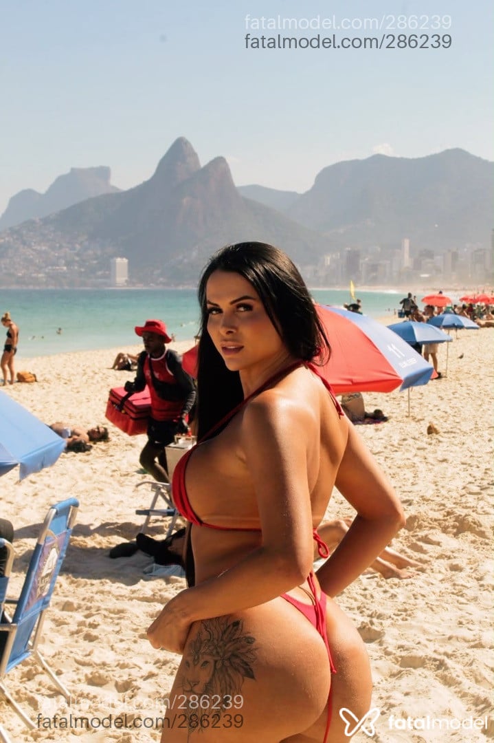 Acompanhante travesti morena (o) de olhos castanhos - Liahzinha