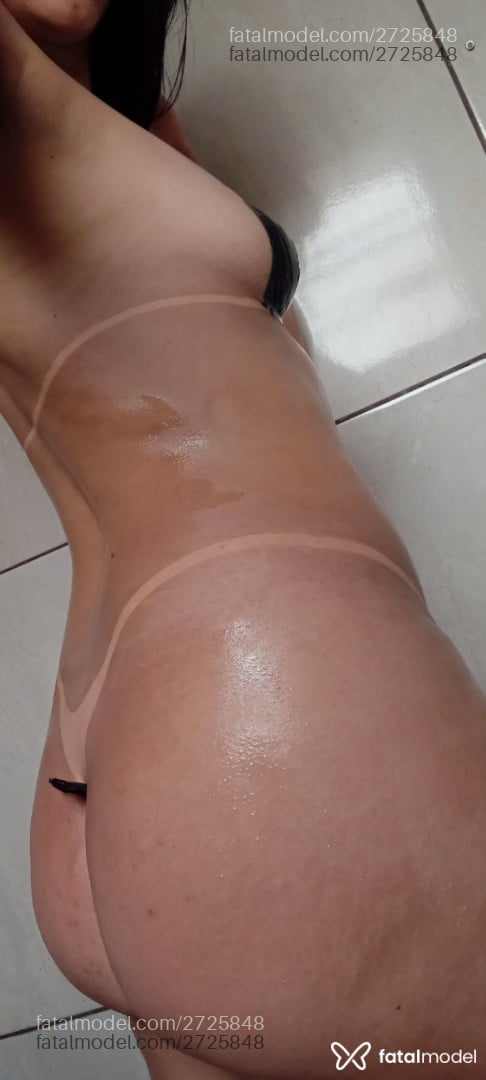 Acompanhante mulher morena (o) de olhos castanhos - Famosinhafenix