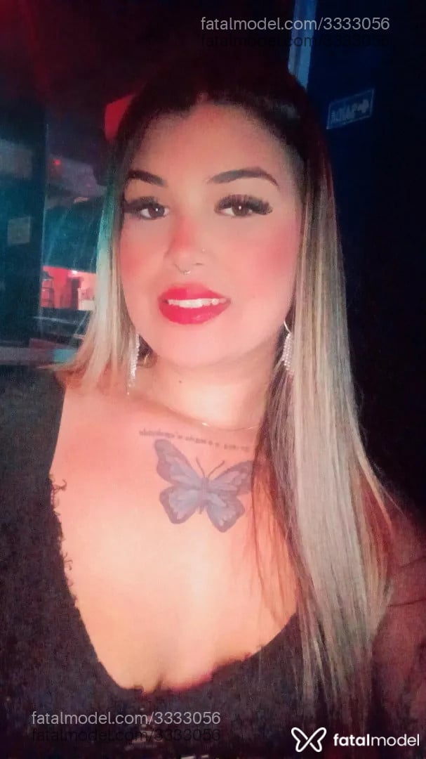Acompanhante mulher loira (o) de olhos castanhos - Alexa