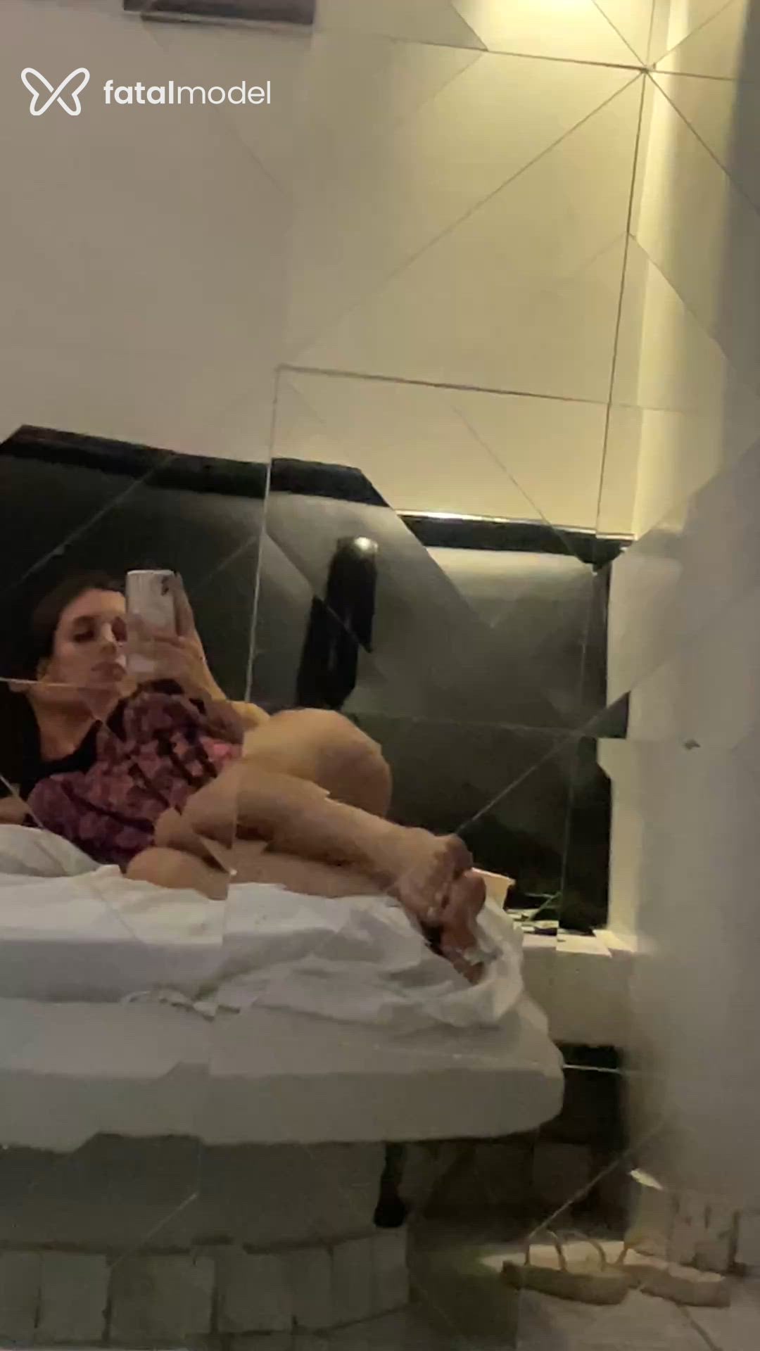 Acompanhante mulher trans com cabelo castanho de olhos castanhos - Alice Rocha