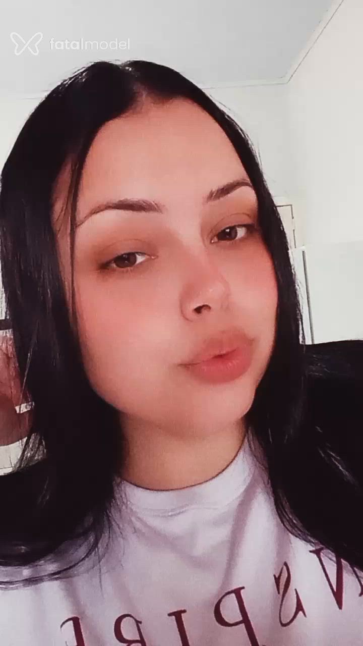 Acompanhante mulher morena (o) de olhos castanhos - Stellapeituda Acompanhante mulher morena (o) de olhos castanhos - Stellapeituda