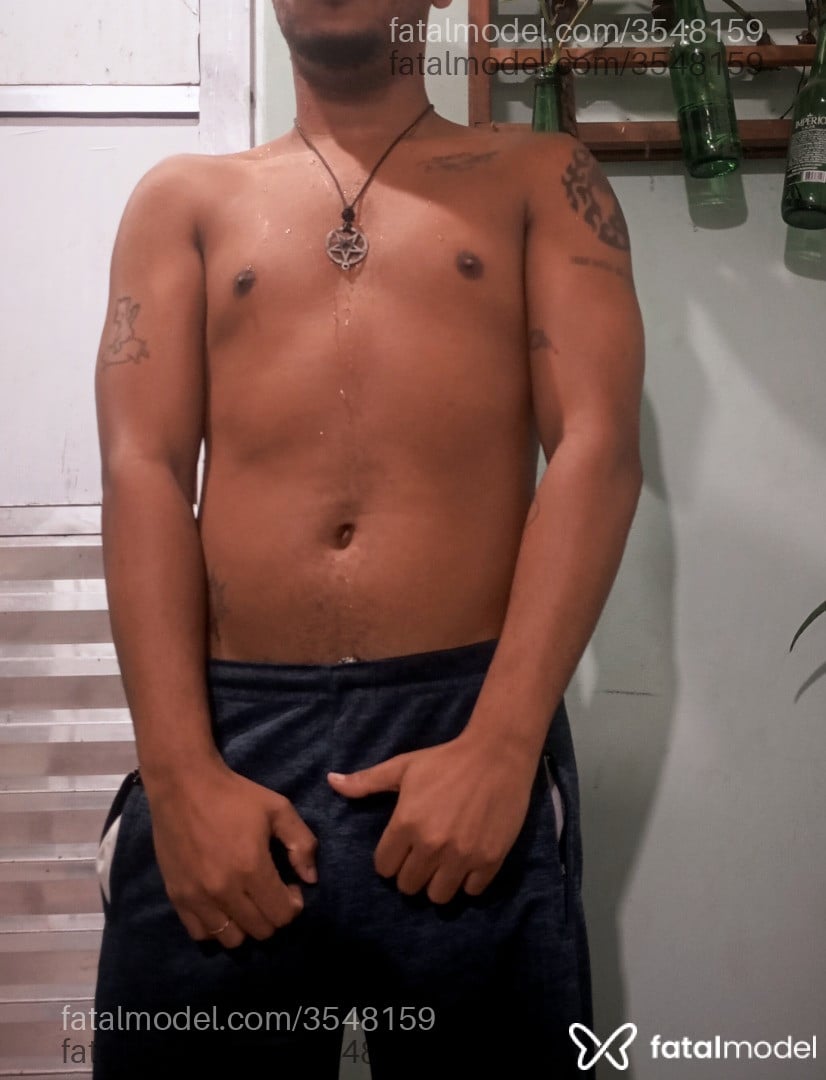 Acompanhante homem morena (o) de olhos castanhos - Lobinho Acompanhante homem morena (o) de olhos castanhos - Lobinho
