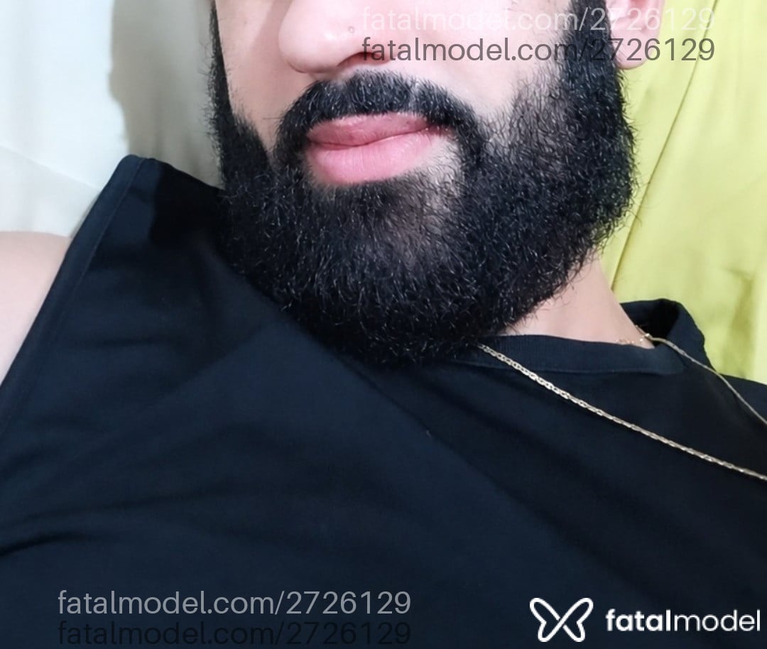 Acompanhante homem com cabelo grisalho de olhos mel - Ralph Don