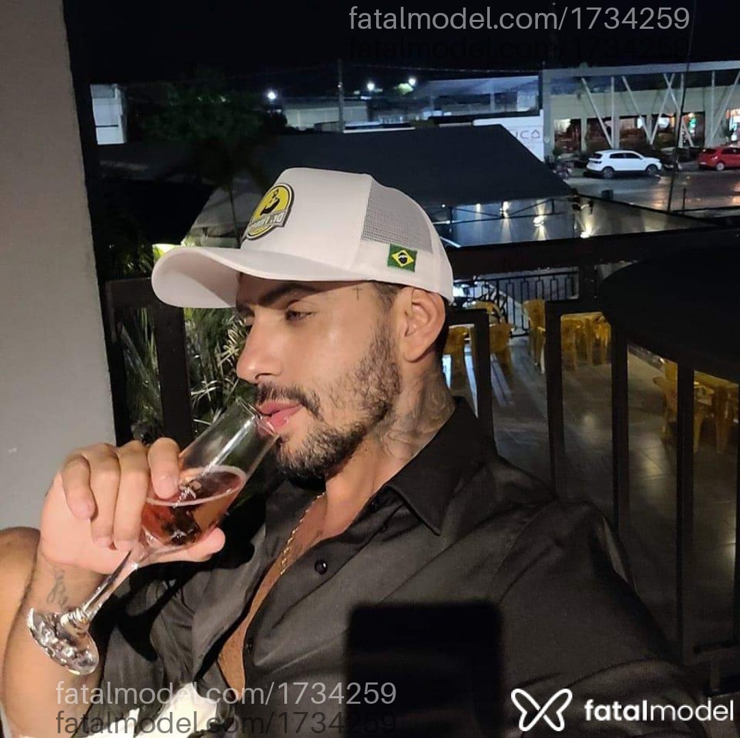 Acompanhante homem morena (o) de olhos pretos - Mohammed