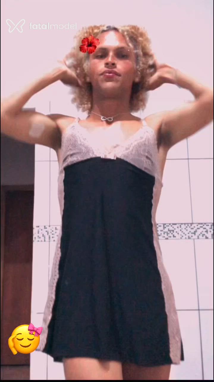 Acompanhante homem trans loira (o) de olhos castanhos - Izabelly