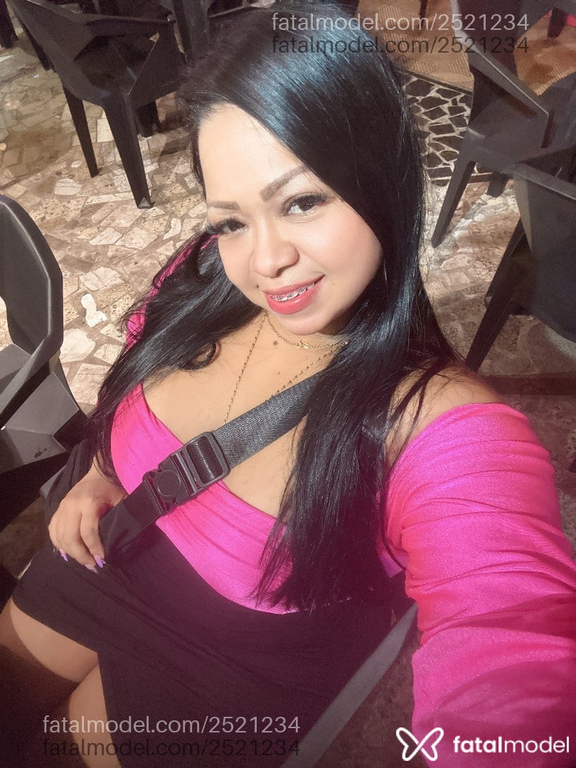 Acompanhante mulher morena (o) de olhos pretos - Letícia Araújo