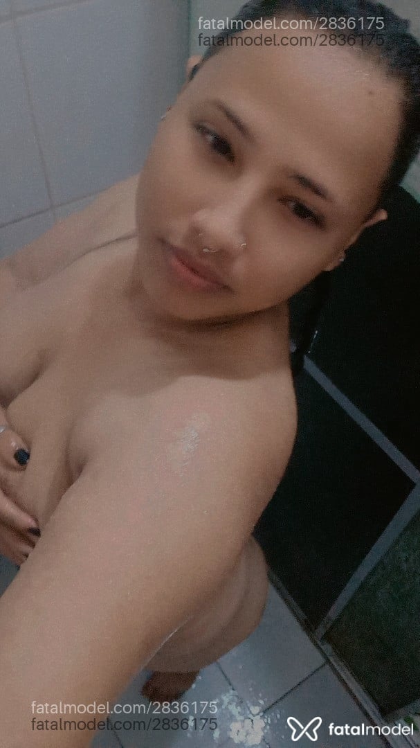 Acompanhante mulher morena (o) de olhos castanhos - Monika Acompanhante mulher morena (o) de olhos castanhos - Monika