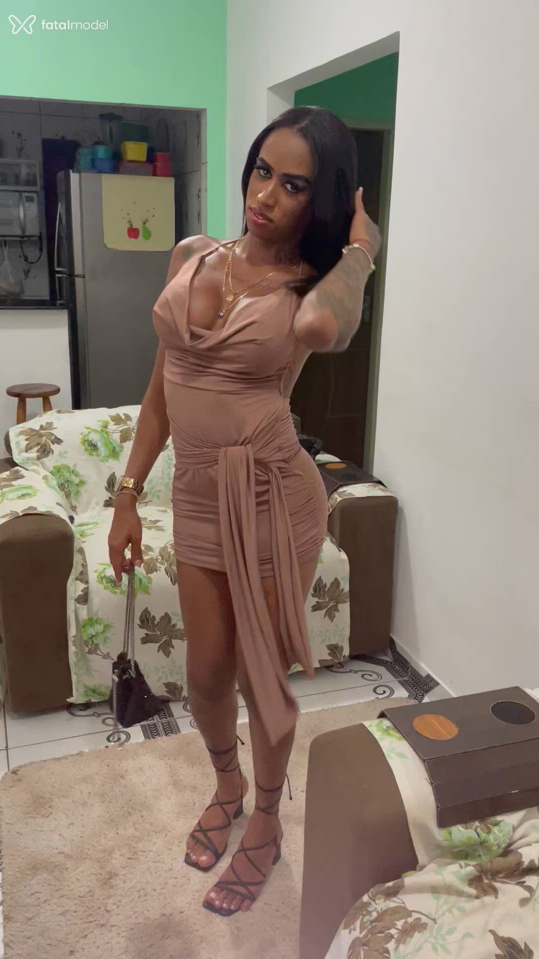 Acompanhante travesti morena (o) de olhos pretos - Vanessinha Araújo