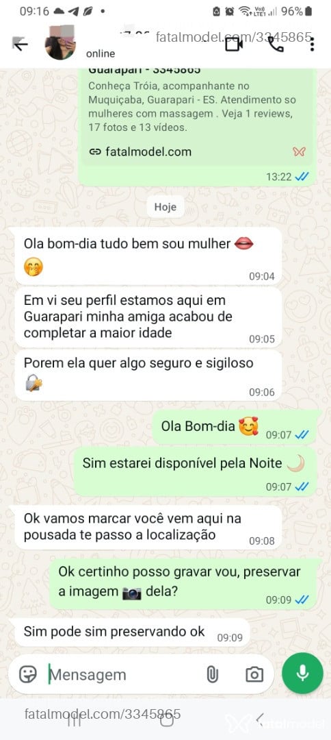 Acompanhante homem com cabelo castanho de olhos pretos - Tróia