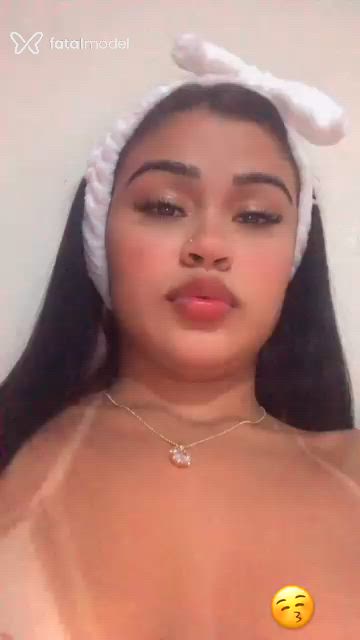 Acompanhante mulher morena (o) de olhos castanhos - Kimberlly