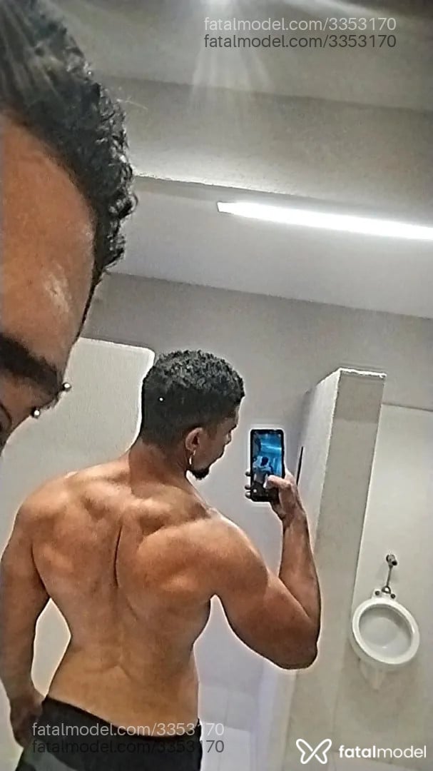 Acompanhante homem morena (o) de olhos castanhos - Srgomes