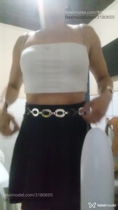 Acompanhante mulher morena (o) de olhos pretos - Gueixa