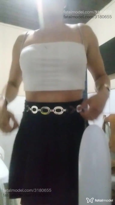 Acompanhante mulher morena (o) de olhos pretos - Gueixa