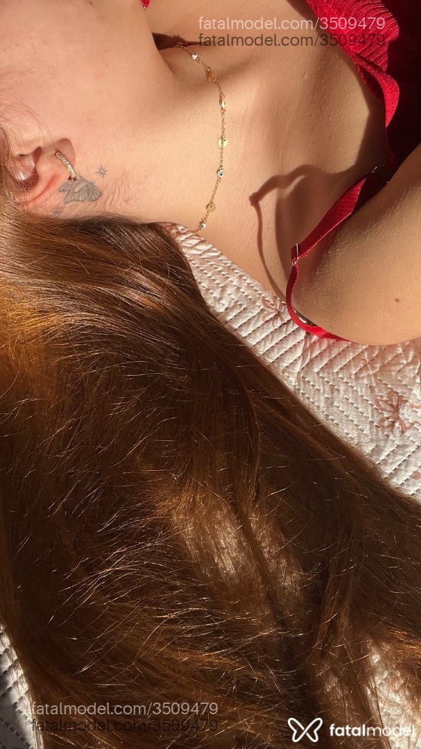 Acompanhante mulher ruiva (o) de olhos mel - Little fox