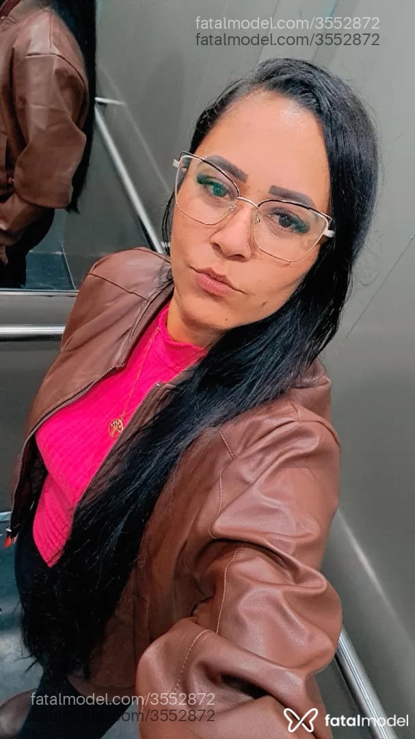 Acompanhante mulher morena (o) de olhos castanhos - Paulinhaa Acompanhante mulher morena (o) de olhos castanhos - Paulinhaa