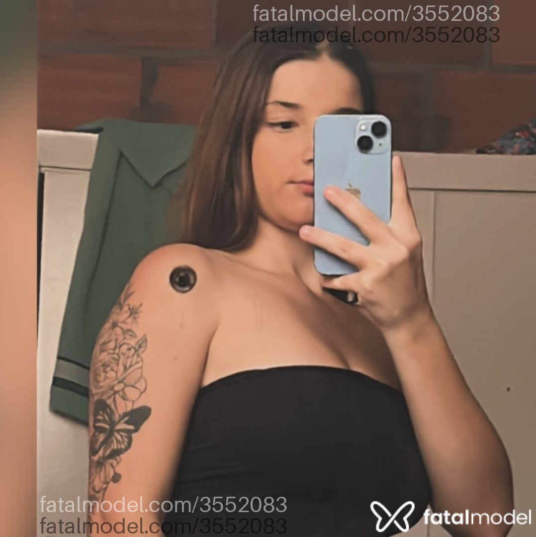 Acompanhante mulher loira (o) de olhos castanhos - Larissa Acompanhante mulher loira (o) de olhos castanhos - Larissa
