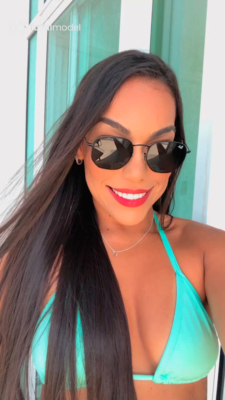 Acompanhante mulher morena (o) de olhos castanhos - Lara