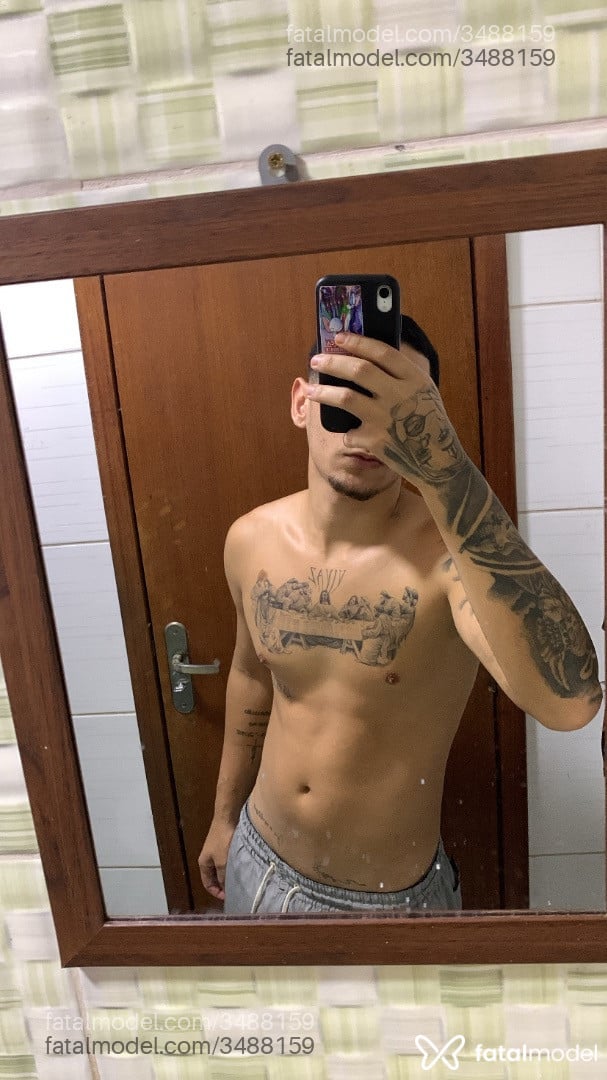 Acompanhante homem com cabelo castanho de olhos castanhos - Gabriel Santos