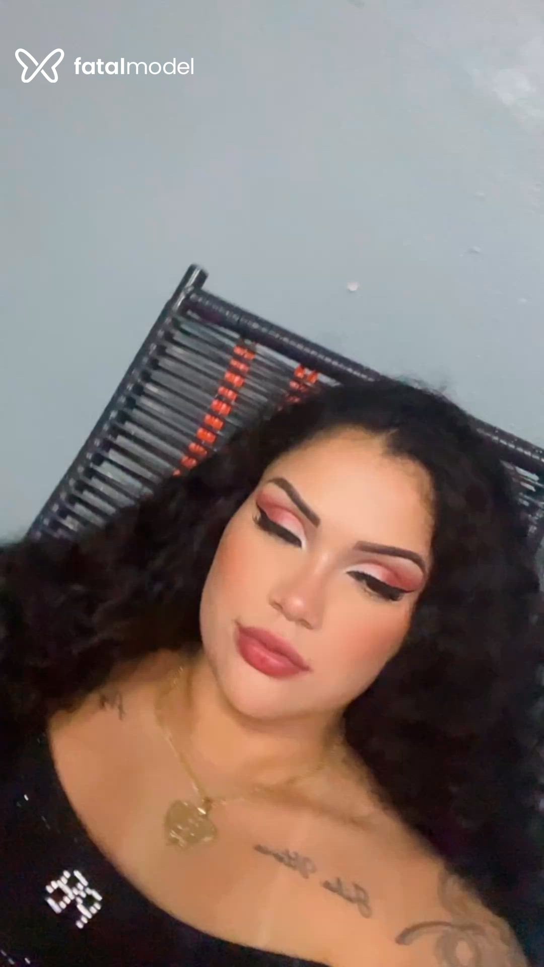 Acompanhante mulher morena (o) de olhos castanhos - Elóa Fernandes Acompanhante mulher morena (o) de olhos castanhos - Elóa Fernandes