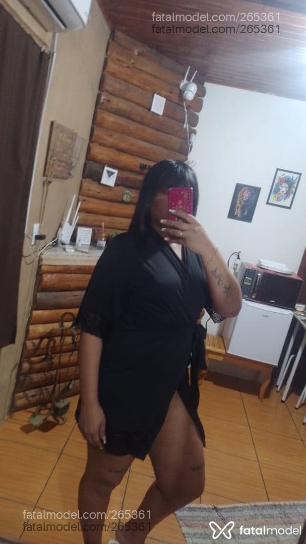 Acompanhante mulher trans morena (o) de olhos mel - Nicole Carvalho