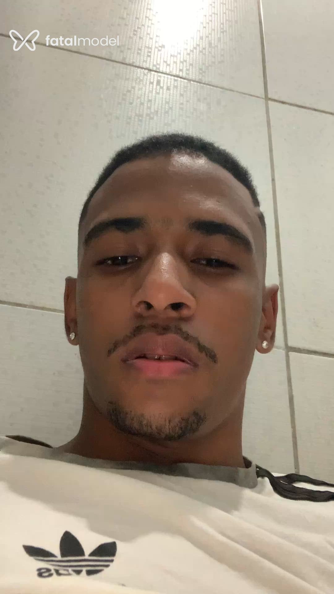 Acompanhante homem morena (o) de olhos pretos - Davi Barbosa