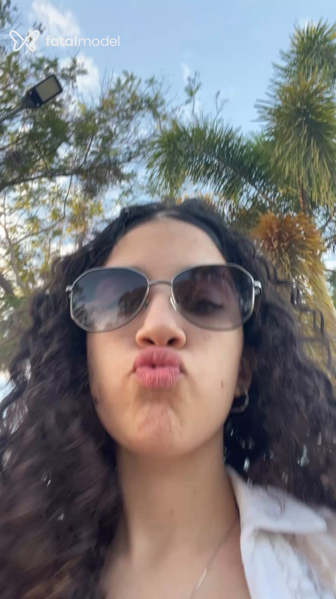 Acompanhante mulher com cabelo castanho de olhos castanhos - Giovanna Benjamim Acompanhante mulher com cabelo castanho de olhos castanhos - Giovanna Benjamim
