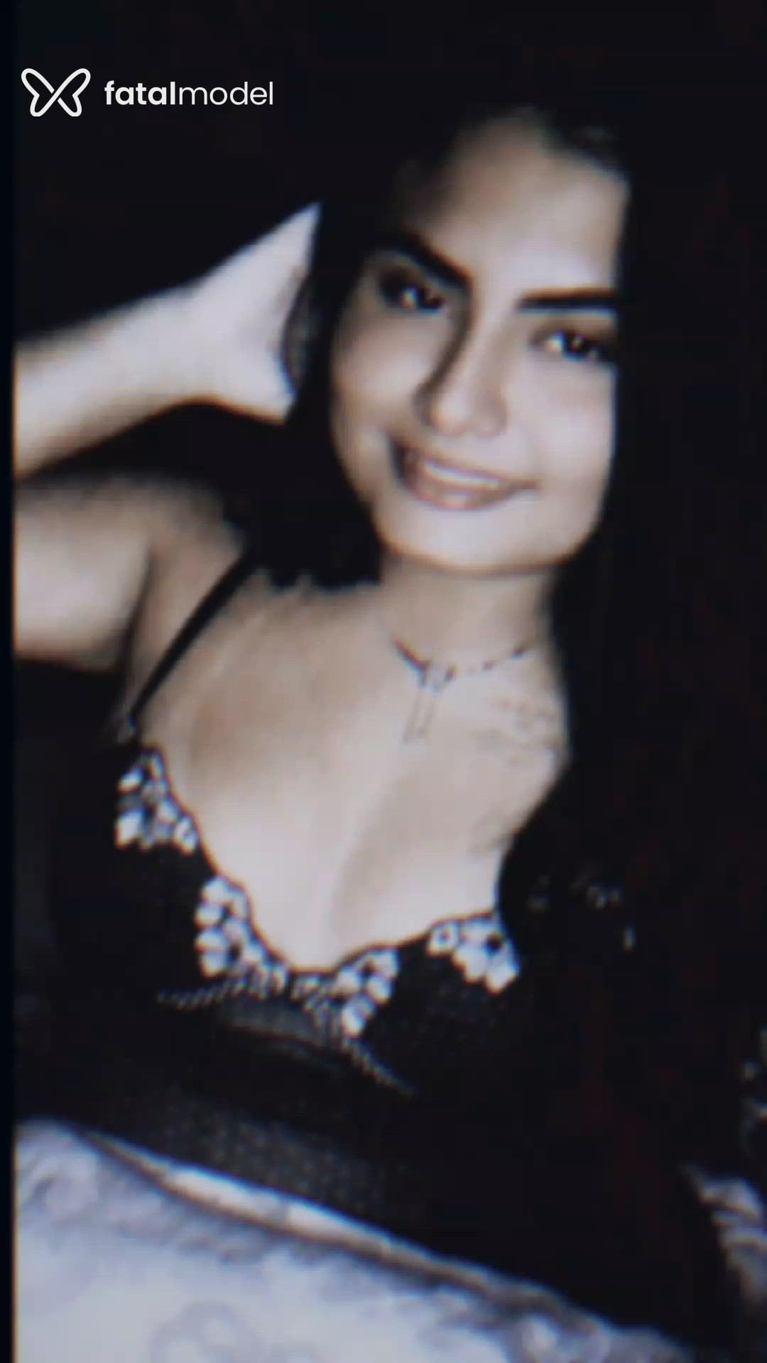 Acompanhante mulher morena (o) de olhos pretos - Aisha