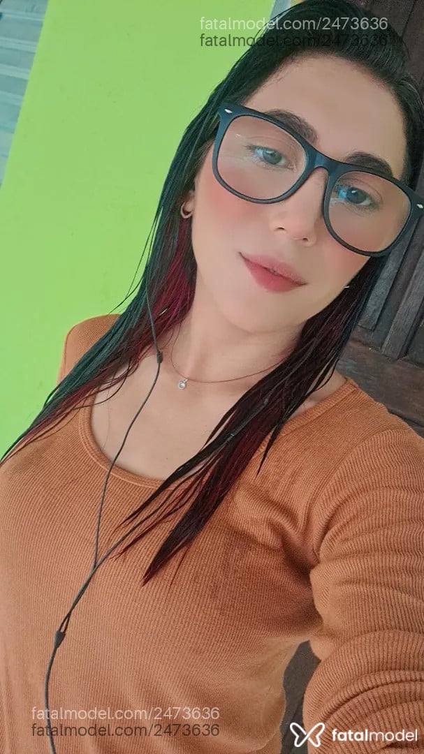 Acompanhante mulher morena (o) de olhos castanhos - Pikenah Acompanhante mulher morena (o) de olhos castanhos - Pikenah