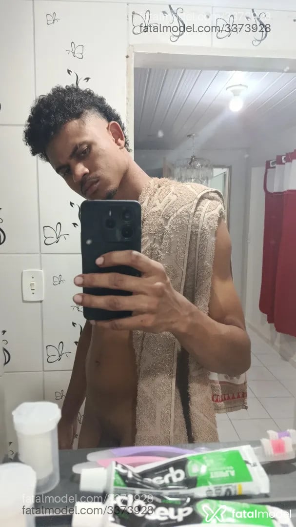 Acompanhante homem morena (o) de olhos castanhos - Neosstar Acompanhante homem morena (o) de olhos castanhos - Neosstar