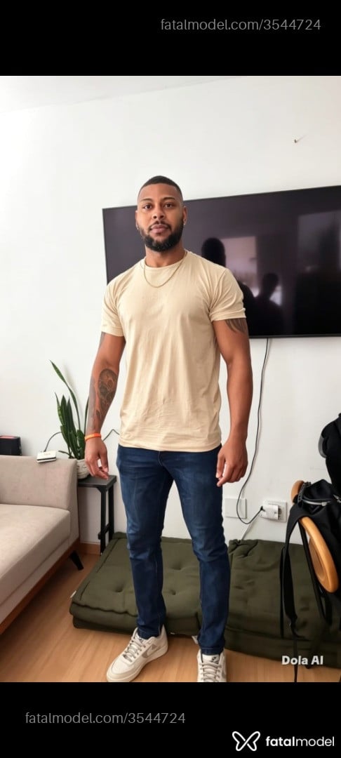 Acompanhante homem morena (o) de olhos castanhos - Personalhetero Acompanhante homem morena (o) de olhos castanhos - Personalhetero