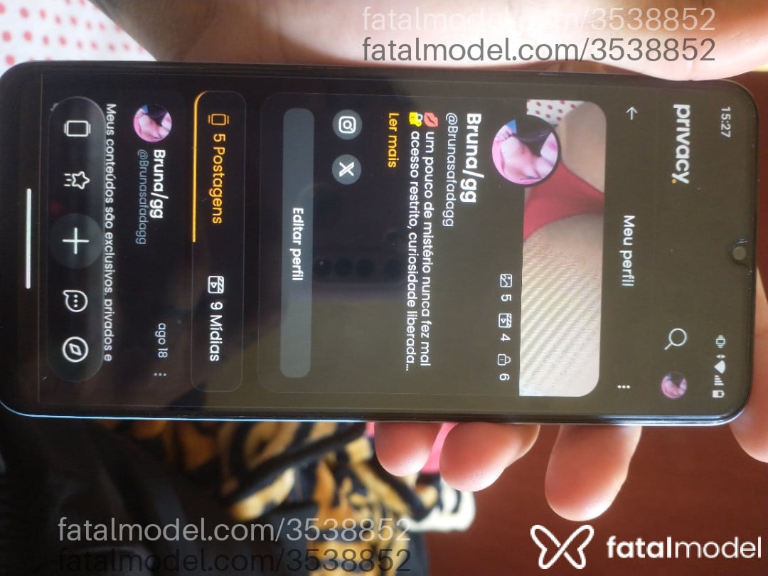 Acompanhante mulher com cabelo castanho de olhos mel - Bruna Acompanhante mulher com cabelo castanho de olhos mel - Bruna