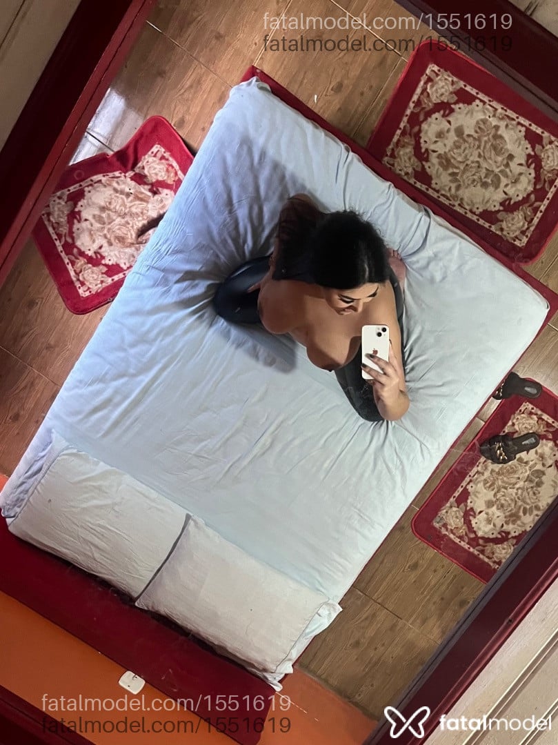 Acompanhante mulher com cabelo castanho de olhos castanhos - Rafaela