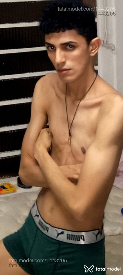Acompanhante homem morena (o) de olhos pretos - Angel