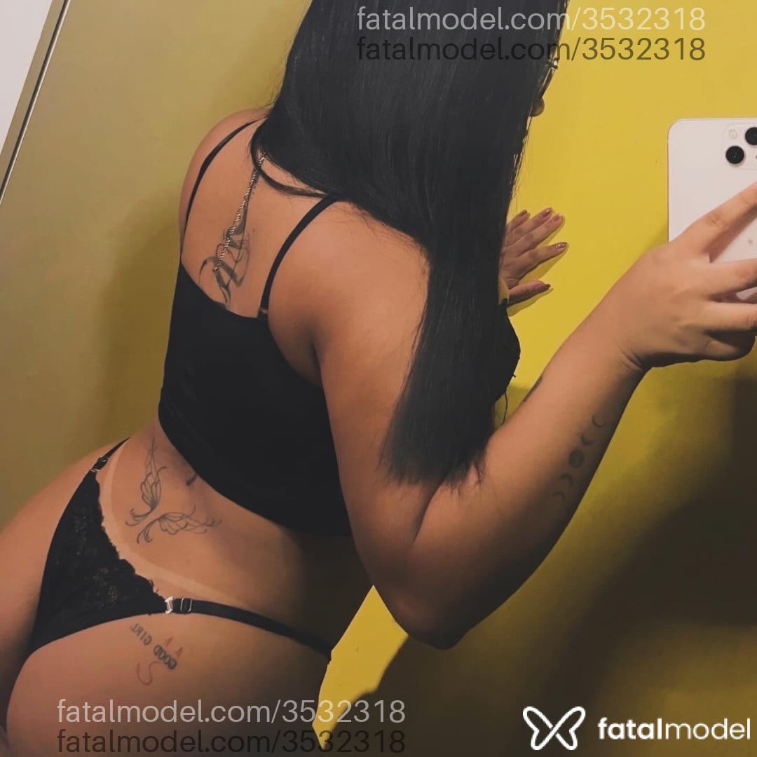 Acompanhante mulher morena (o) de olhos castanhos - Sther Fanny