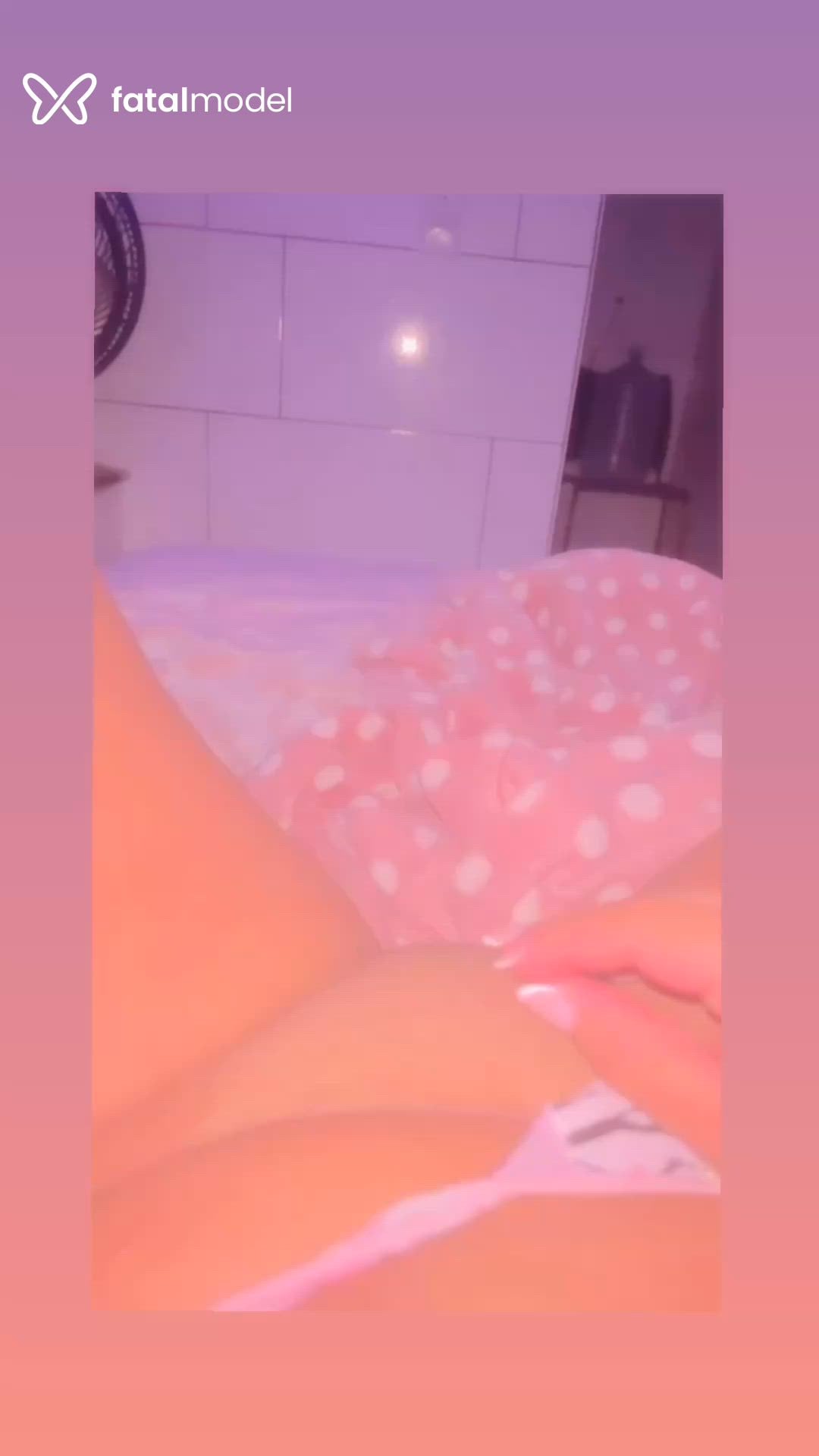 Acompanhante mulher morena (o) de olhos pretos - Nenenzinha